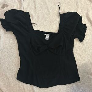 Black puff sleeve top